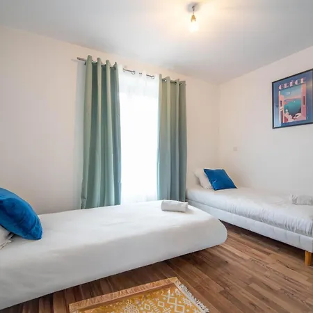 Warhol Vibes - Couleurs Et Confort Avec Garage