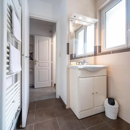 Warhol Vibes - Couleurs Et Confort Avec Garage * ディジョン