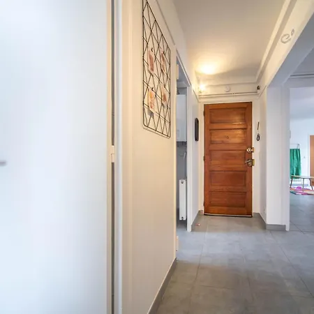 Warhol Vibes - Couleurs Et Confort Avec Garage