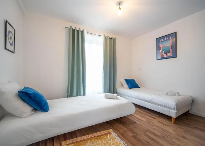 Warhol Vibes - Couleurs Et Confort Avec Garage