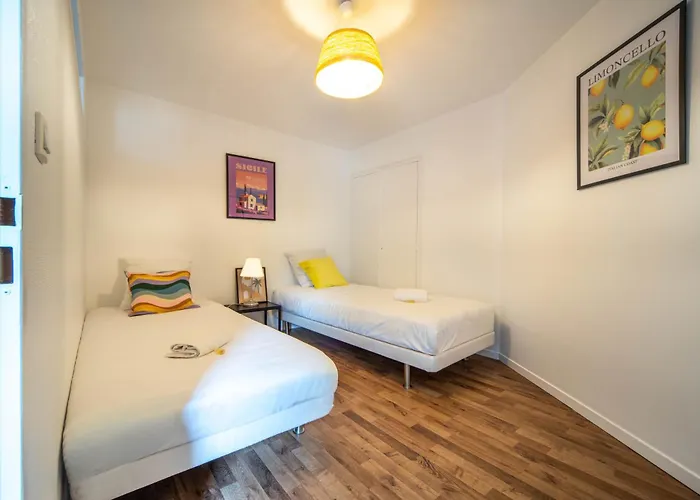 Warhol Vibes - Couleurs Et Confort Avec Garage * Ντιζόν