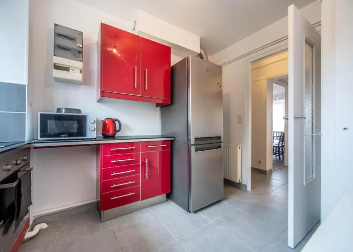 Warhol Vibes - Couleurs Et Confort Avec Garage アパート ディジョン