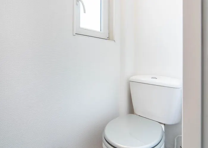 Warhol Vibes - Couleurs Et Confort Avec Garage